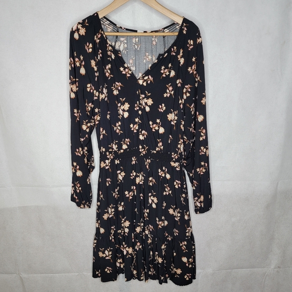 Old Navy Dresses & Skirts - Old Navy Peasant Dress Short Black Floral Tiered Skirt V-neck Long Sleeve L